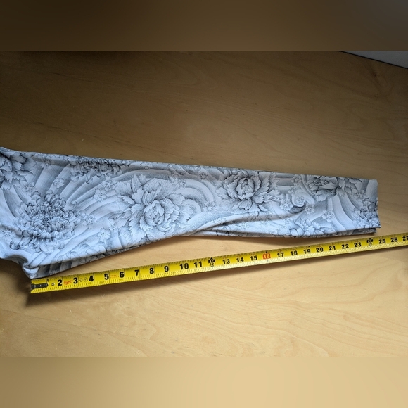 Lululemon Wunder Under Low-Rise Tight Legging Floral Pattern Size 6 - Picture 14 of 14